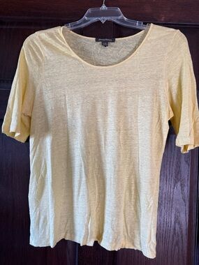 Tommy Bahama Light Yellow Short Sleeve Scoop Neck Tee